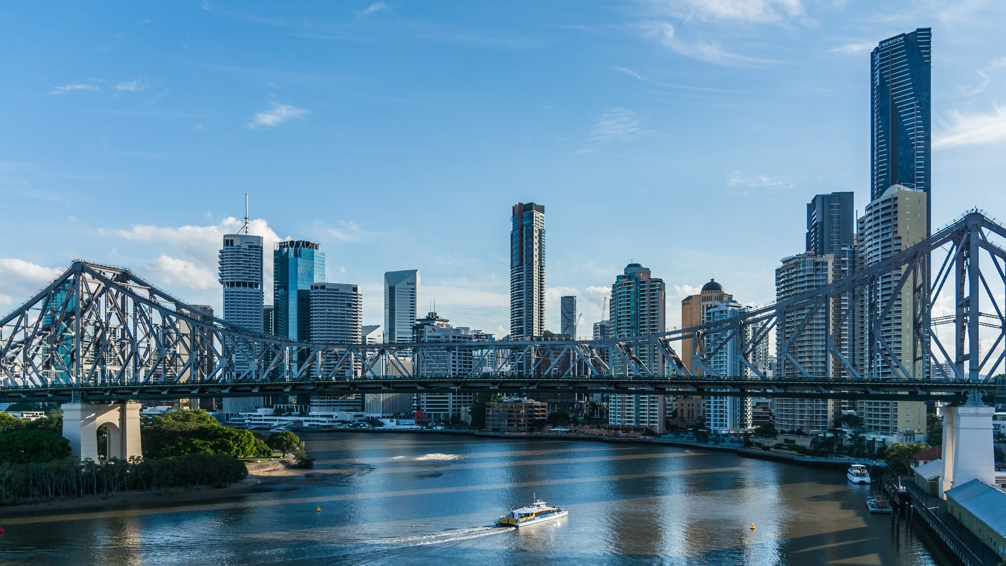 Beautiful shot of the Story Bridge in Australia under a blue sky